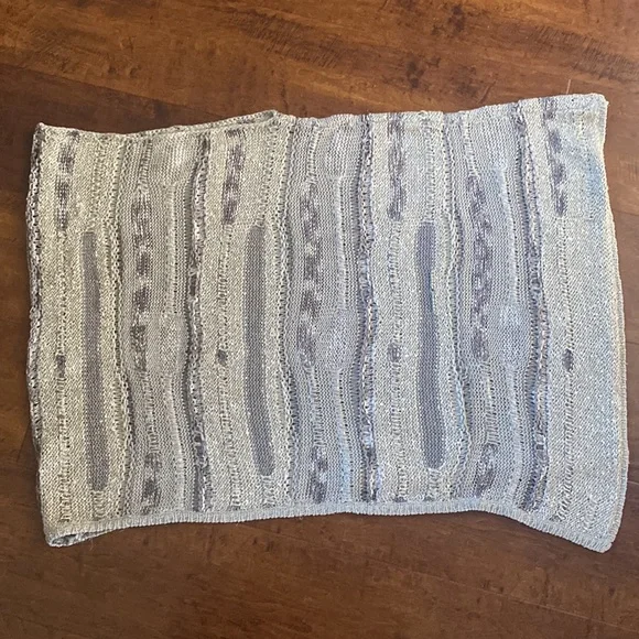 Chico’s Gold Poncho - Picture 9 of 13